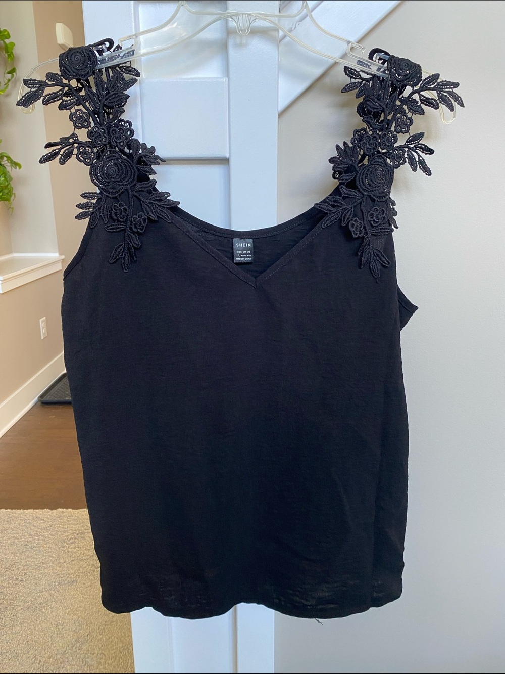 Black Floral Appliqué V-Neck Camisole
